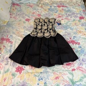 Jessica McClintock Gunne Sax Strapless Black and Cream Dress